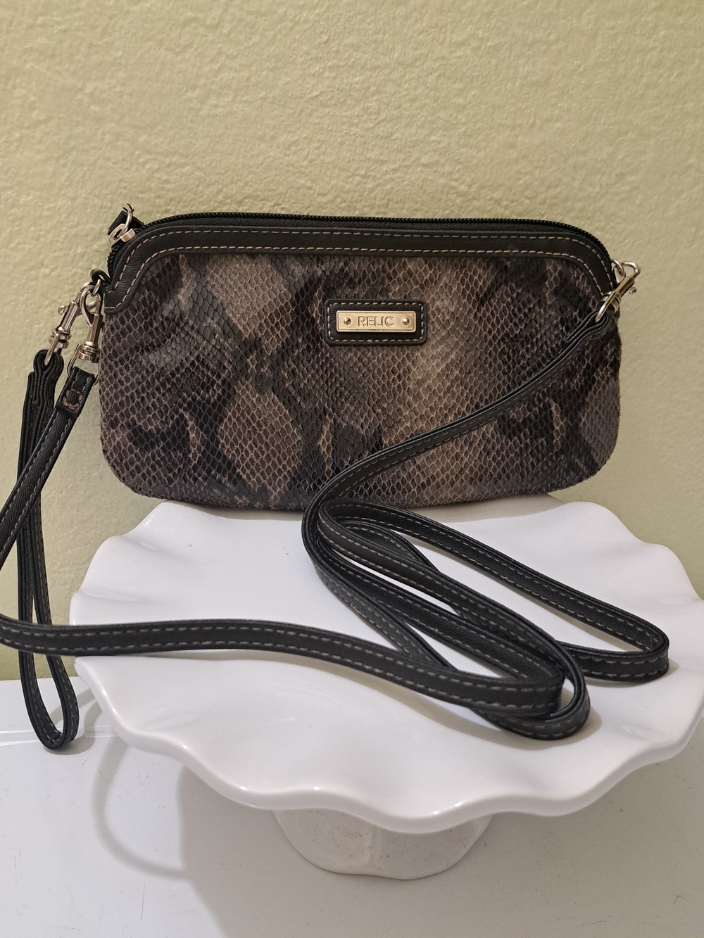 Relic Women's Crossbody - Wristlet